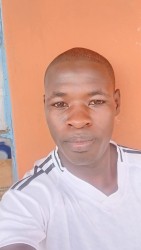 Ouma Daglas